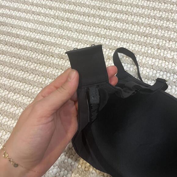 Skims Fits Everybody T-shirt Bra - Picture 3 of 6